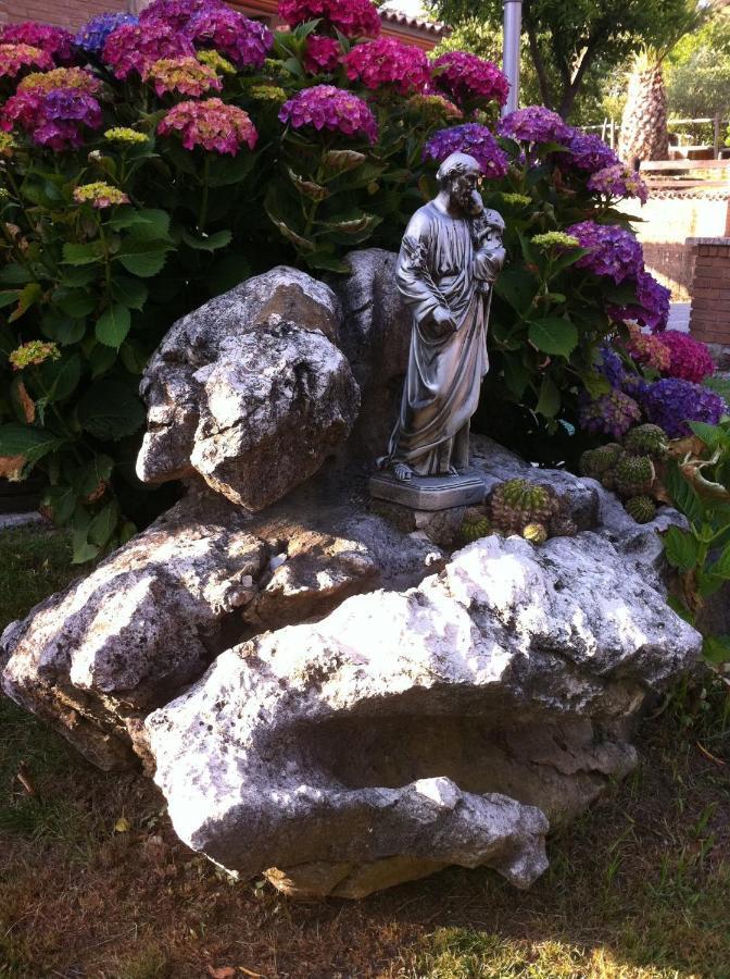 Agriturismo A Casa Di Susanna Santo Stefano del Sole Dış mekan fotoğraf